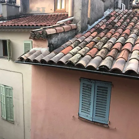 Appartamento à Deux Pas Du Palais Des Festivals , Deux Pièces Dans Le Bas Du Quartier Historique Du Suquet à *